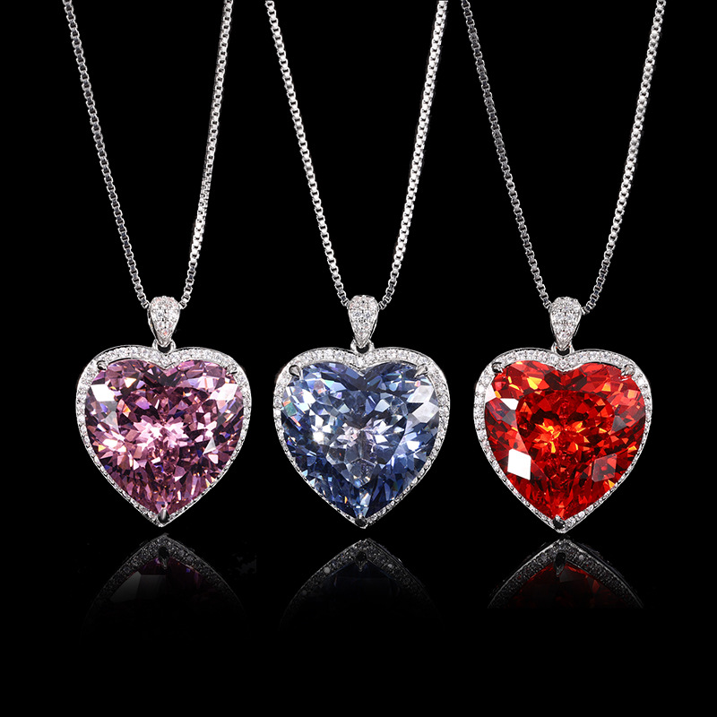Glanzend gesneden hart hanger  - Women Accessories In Wholesale recensie en prijs